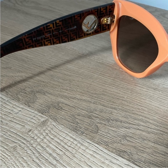 Fendi Orange Sunglasses - Picture 8 of 8